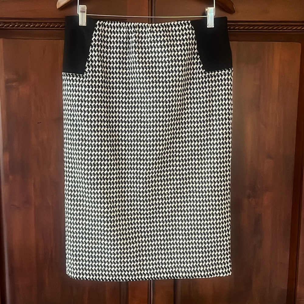 New York & Company Houndstooth Pencil Skirt Size L